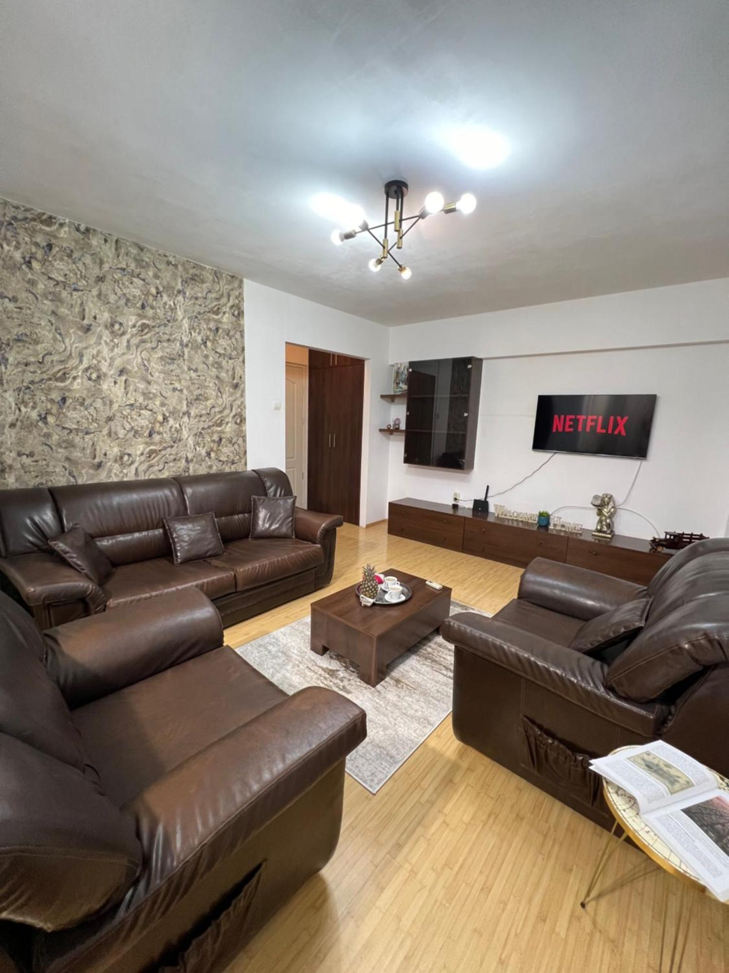 בוקרשט Kiwi Apart-Hotel 1Br Wi-Fi Free - Close To Old Town - Cozy Location - Shorter Or Longer Stay - R&M Boutique מראה חיצוני תמונה