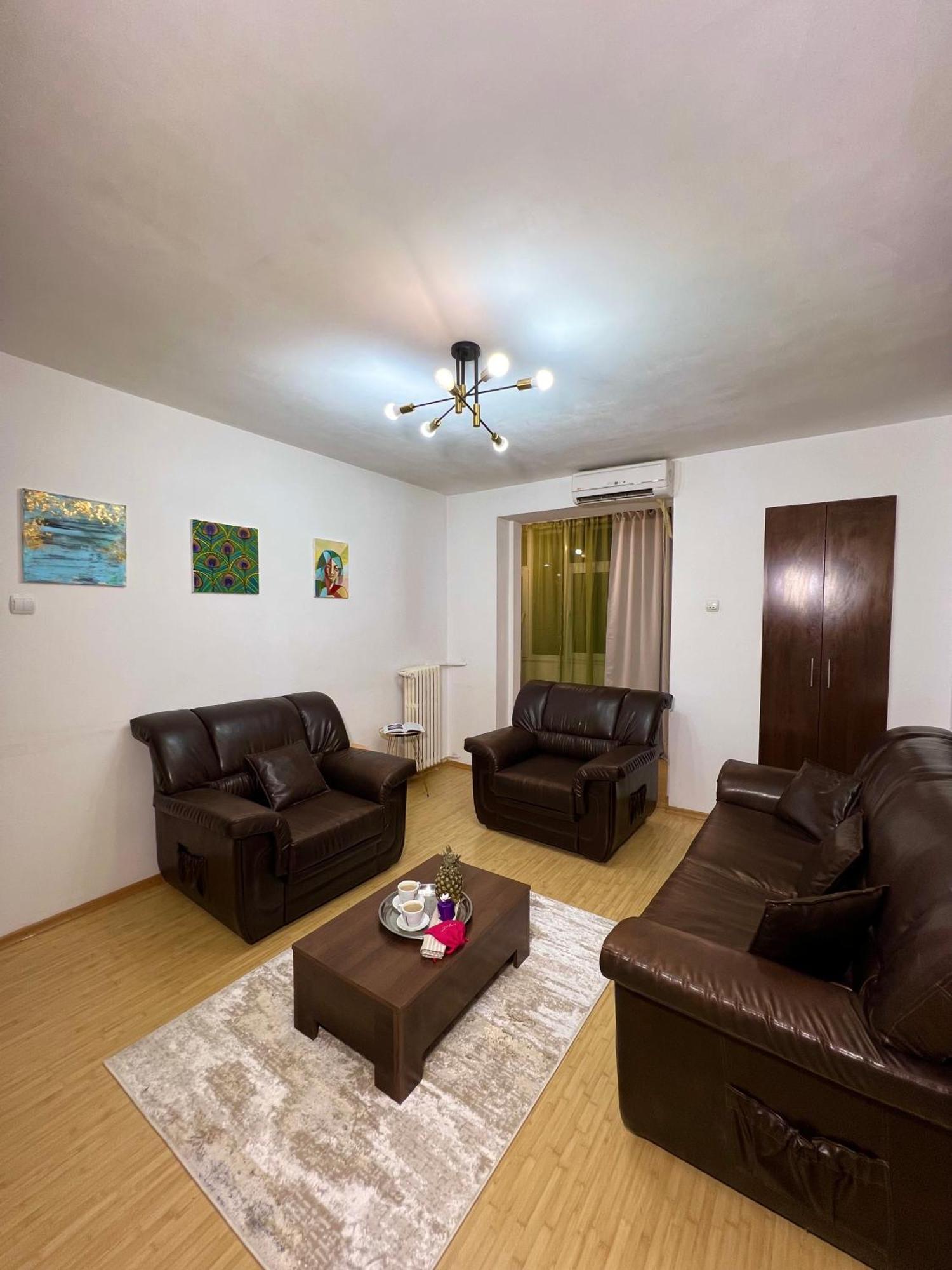 בוקרשט Kiwi Apart-Hotel 1Br Wi-Fi Free - Close To Old Town - Cozy Location - Shorter Or Longer Stay - R&M Boutique מראה חיצוני תמונה